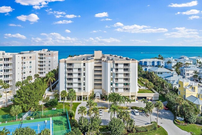 Building Photo - 176 Helios Dr