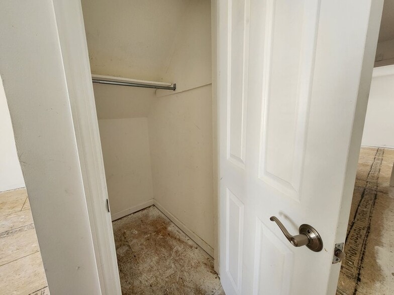 Building Photo - 106-108 North Dudley Avenue, 1st Floor