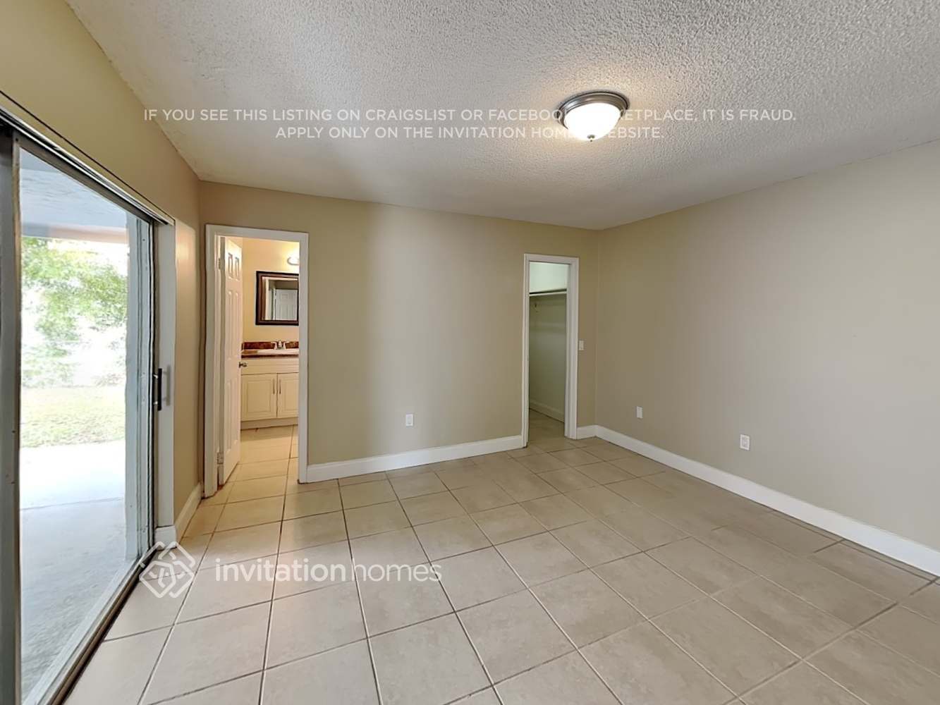 Building Photo - 10611 NW 29th Ct