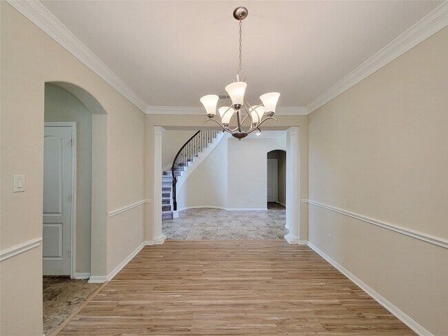 Building Photo - 2611 Yaletzi Ln