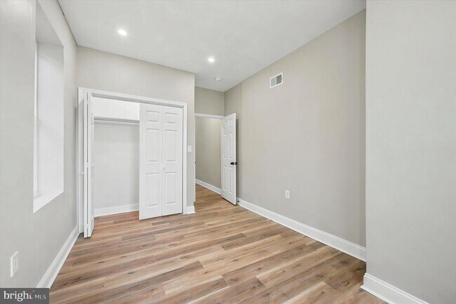 Building Photo - 2811 W Albert St