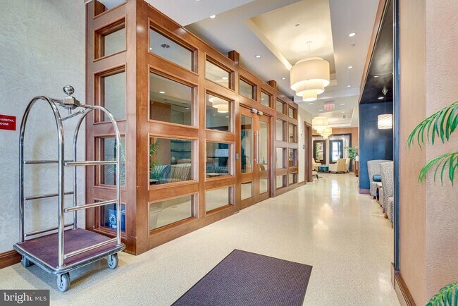 Building Photo - 2720 S Arlington Mill Dr