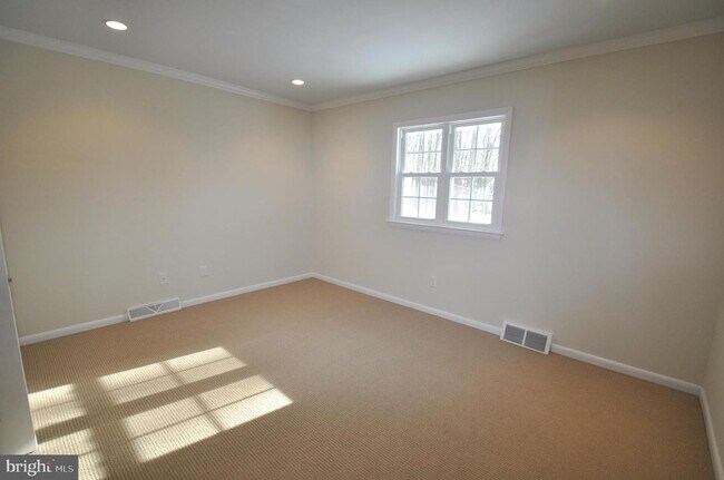 Building Photo - Beautiful Renovated Home in North Wilmington