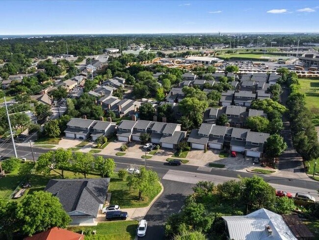 Building Photo - 1607 Coronado Hills Dr