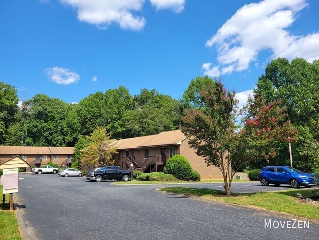 Building Photo - 216 Ridge Forest Ct