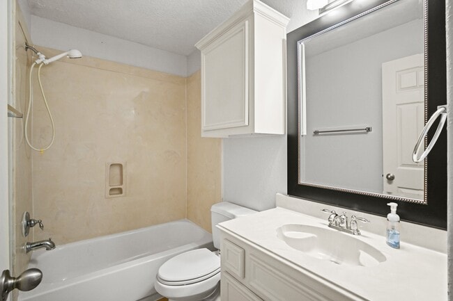 Building Photo - 24307 Silver Maple Dr