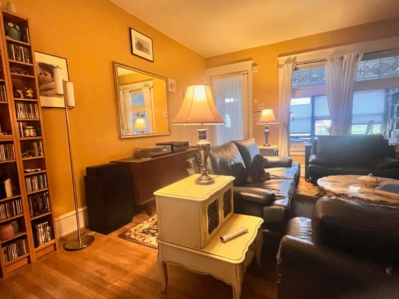 Building Photo - 1800 E St