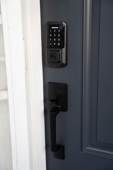 Front door Keyless Entry - 9962 Pacific Ave
