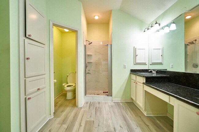 Building Photo - 4503 Oak Valley Dr