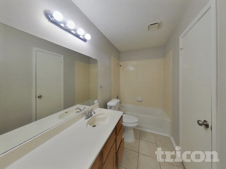 Building Photo - 7947 Flower Trail