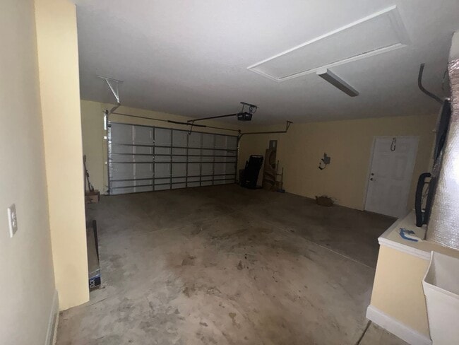 Building Photo - Spacious 4BR/2BA Home in Oaks at Ocala Cro...