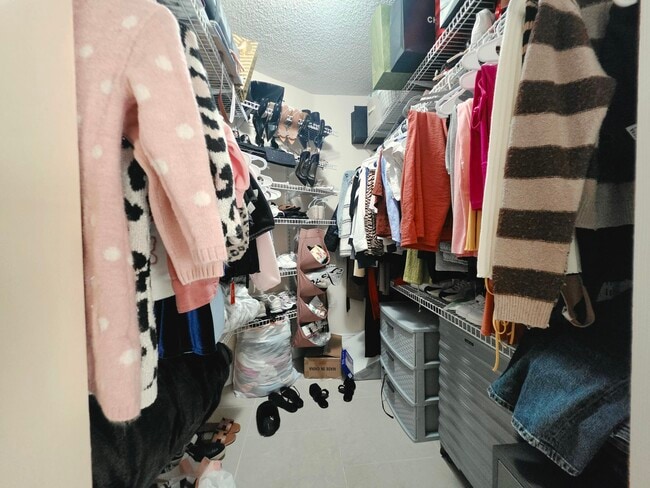 Building Photo - 641 Lyons Rd