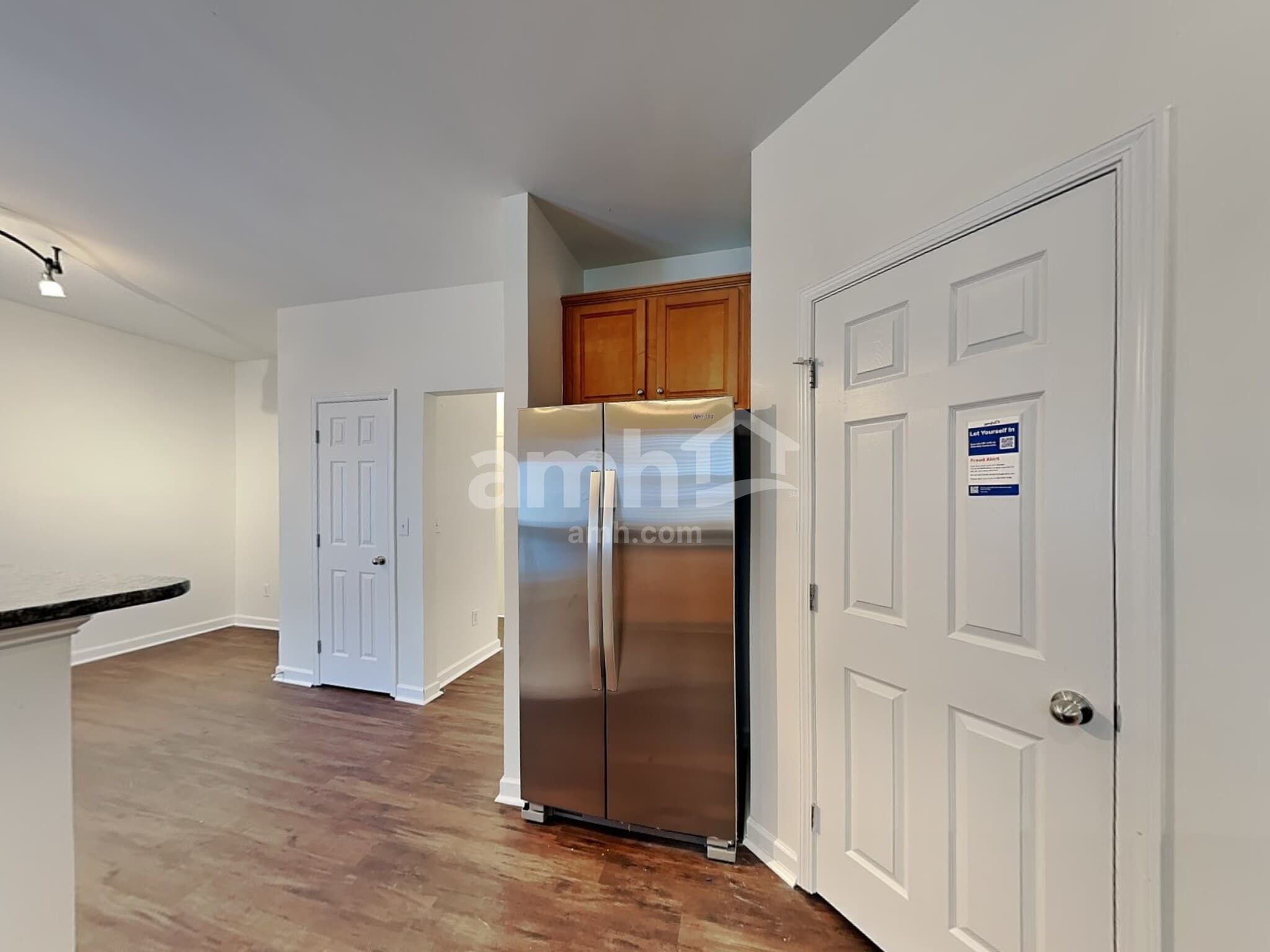 Building Photo - 15516 Crossing Gate Dr