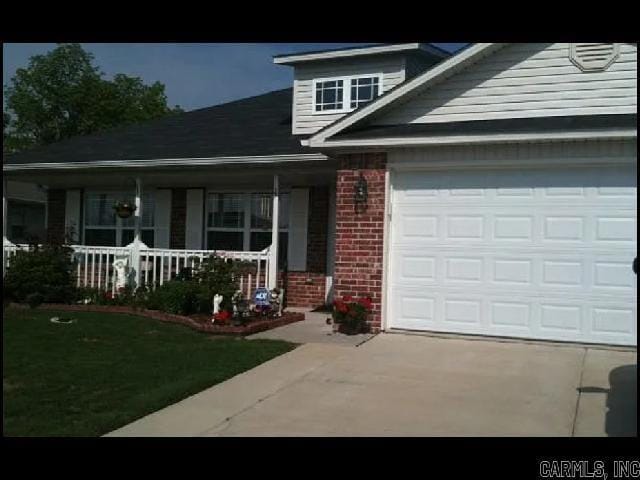 Primary Photo - 909 Yarrow Dr