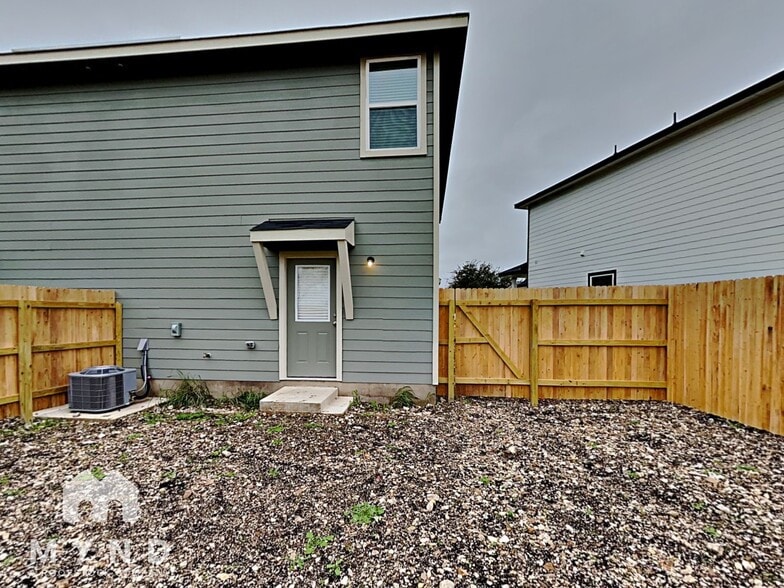 Building Photo - 8727 Key Windy Way