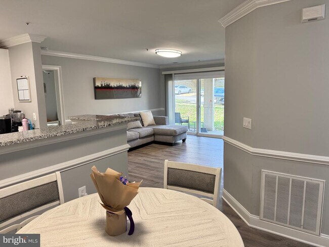 Building Photo - 1060 Gardenview Loop