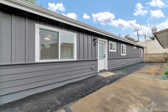 Building Photo - 2674 Elden Ave.