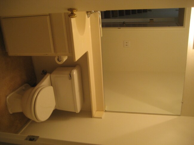 Building Photo - 4874 Thille St