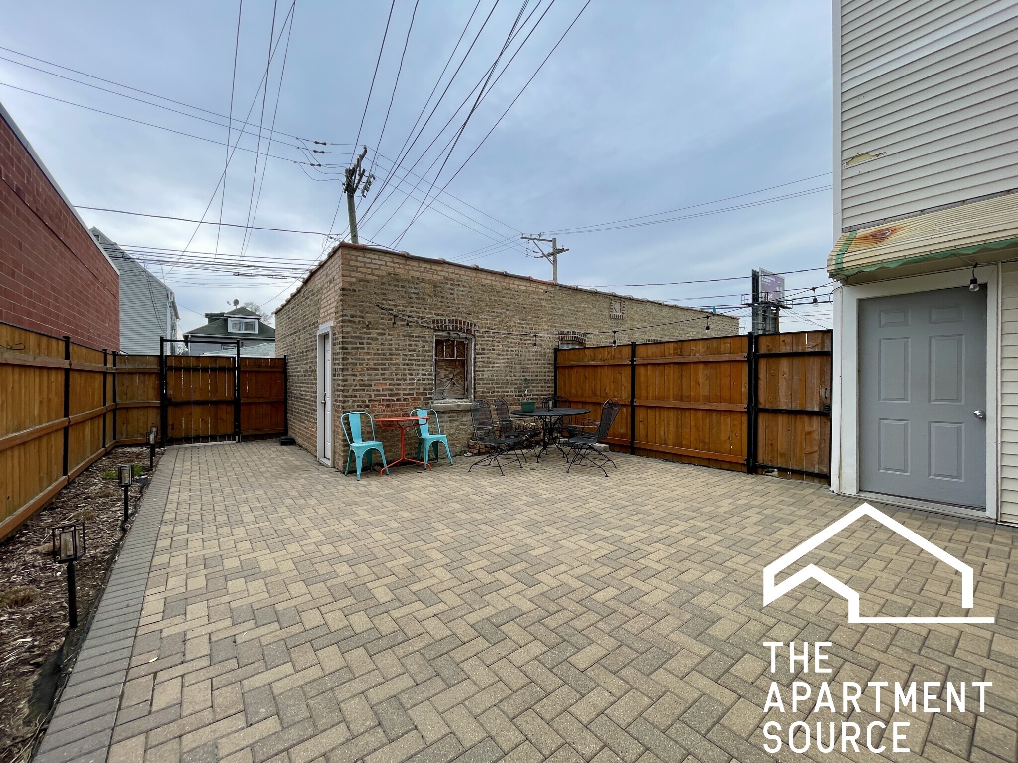 Building Photo - 3540 N Lowell Ave