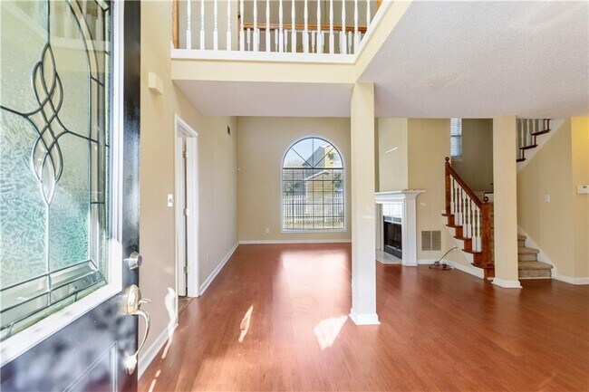 Building Photo - 3025 Vineyard Way