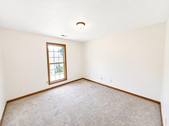 Building Photo - 115 Victor Ave Ext