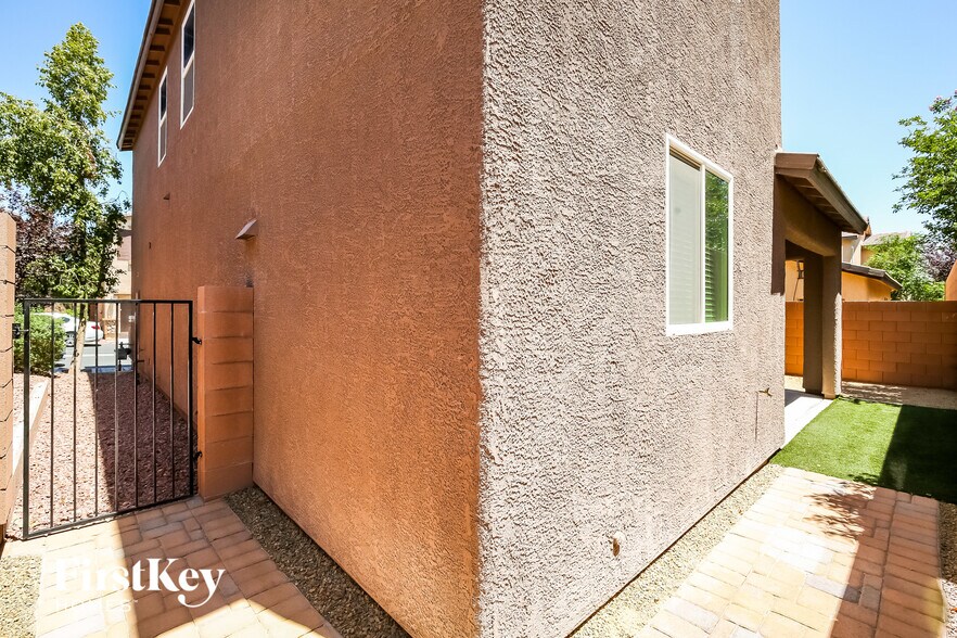 Building Photo - 9337 W Pearblossom Sky Ave