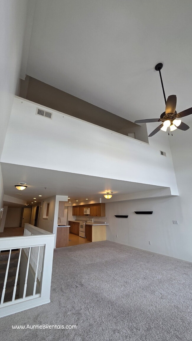 Building Photo - 3-Bedroom Upper-Level Condo in Historic Downtown Stillwater - VIDEO TOUR!