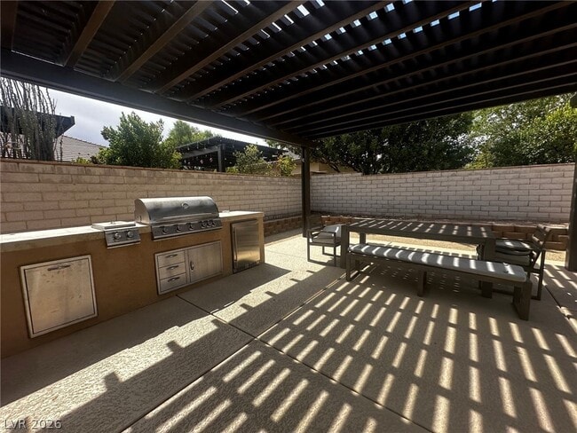 Building Photo - 8623 Golden Canyon Rd