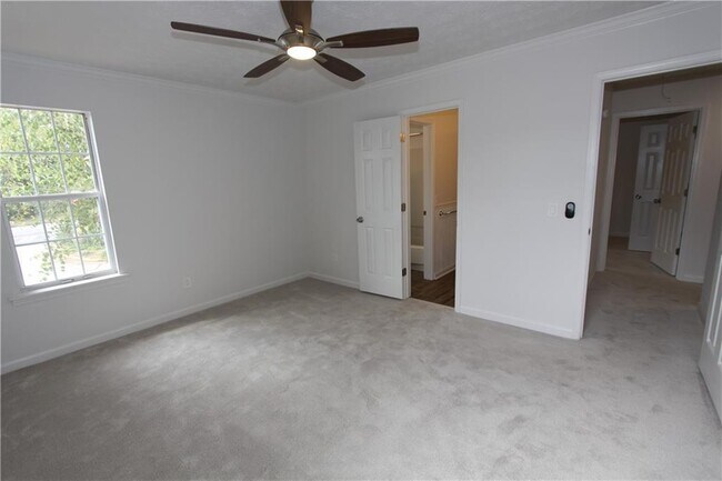 Building Photo - 5577 Clover Rise Ln