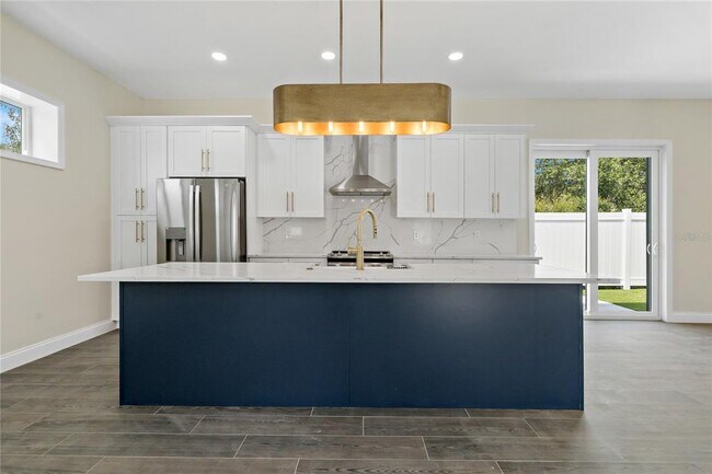 Building Photo - 1348 San Christopher Dr