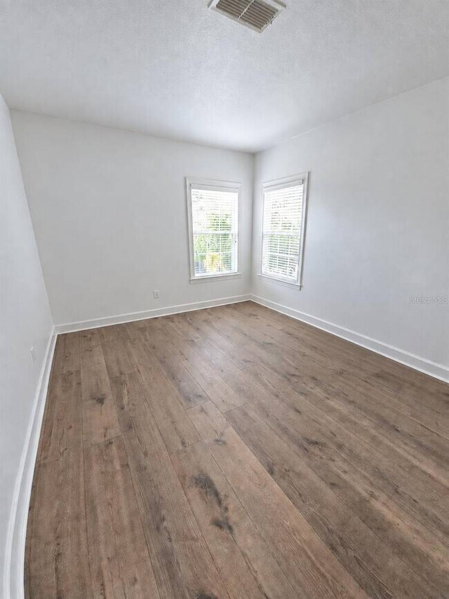 Building Photo - 1440 Stickley Ave