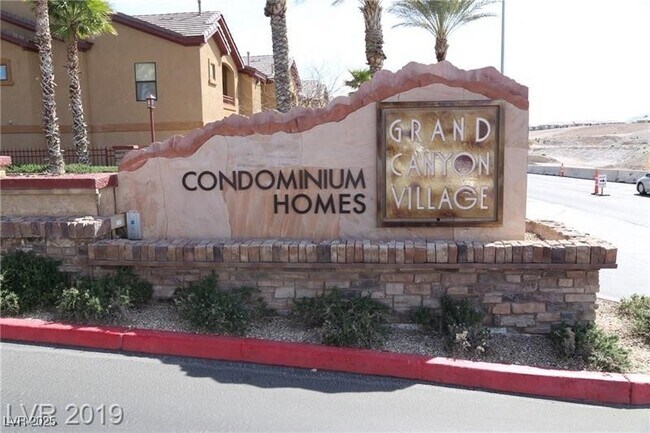 Building Photo - 8250 N Grand Canyon Dr