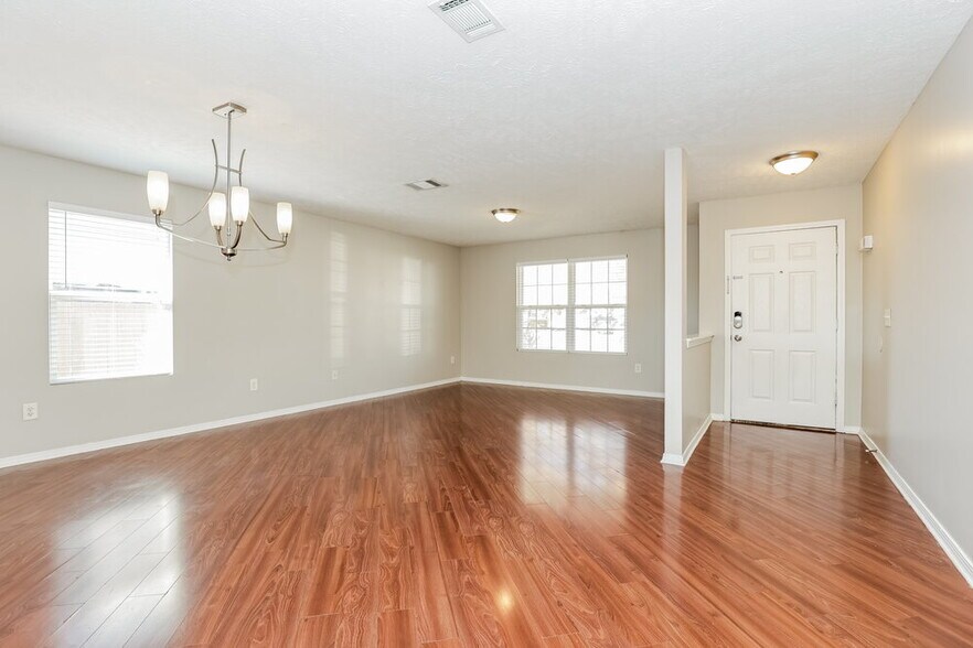 Building Photo - 102 Goodrich Ct