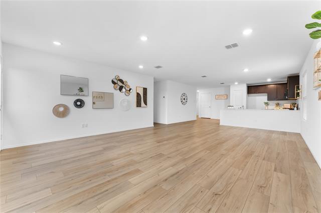 Building Photo - 1604 Helmoken Falls Dr
