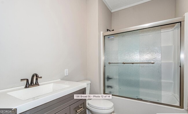 Building Photo - 136 Broad St