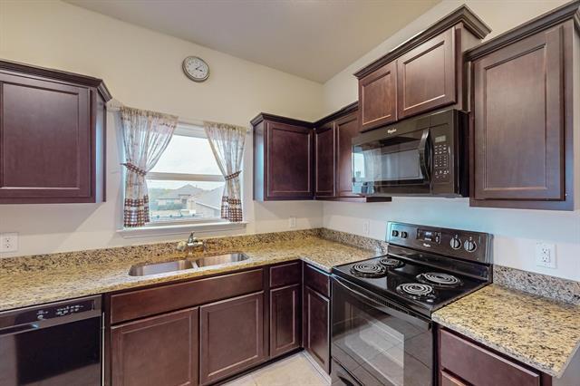 Building Photo - 10 Kramer Ct