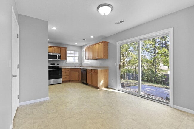 Building Photo - 4706 Fenimore Dr