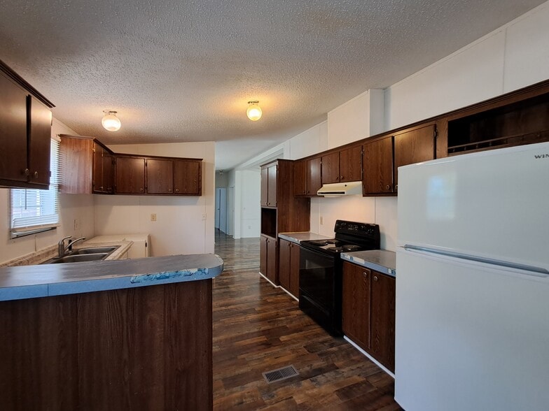 Building Photo - 23 Jimmie Ln