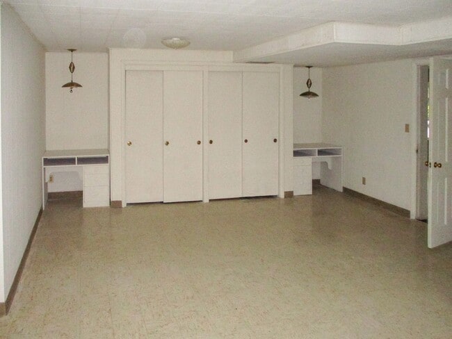 Building Photo - 2665 Alvarado Terrace S