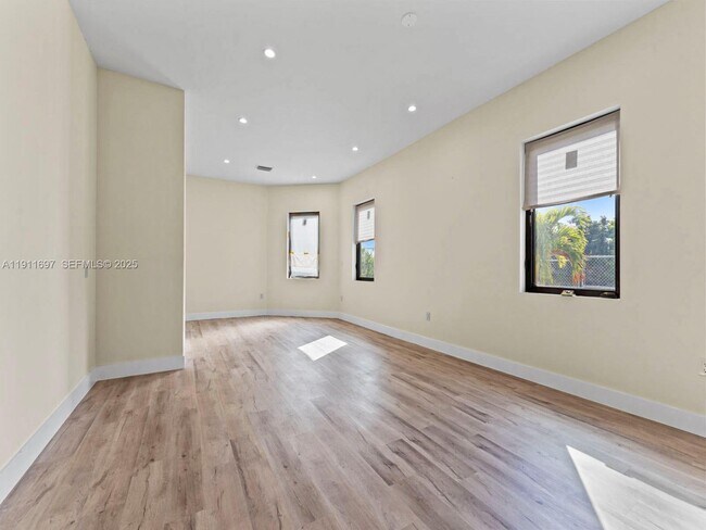 Building Photo - 22451 SW 118th Ave