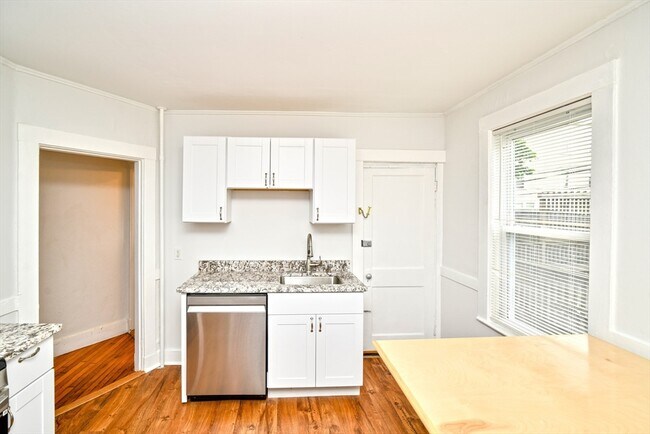 Building Photo - 21 Shafter St