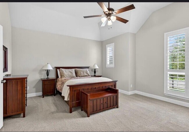 Building Photo - 14044 Falcon Ranch Dr