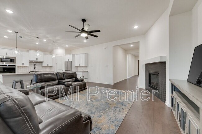 Building Photo - 2901 Little Wonder Ln