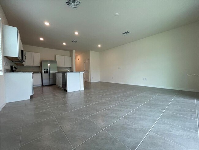 Building Photo - 11127 Crescent Deer Dr