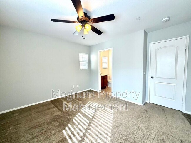 Building Photo - 37390 Paseo Violeta