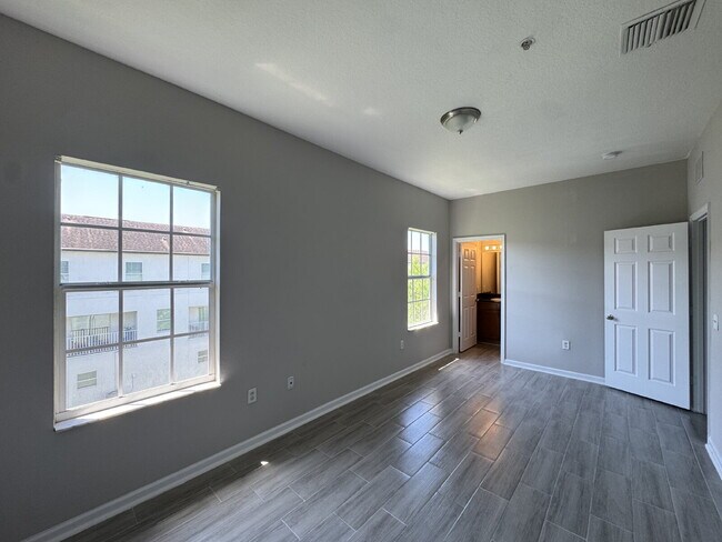 Building Photo - 6066 Gibson Ave