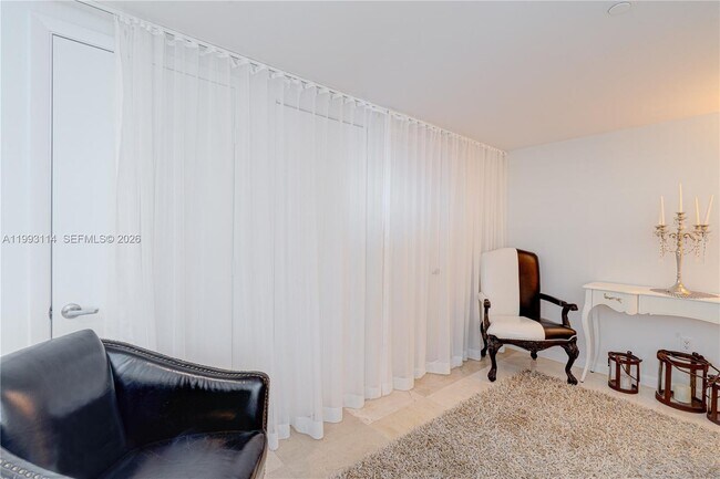 Building Photo - 495 Brickell Ave