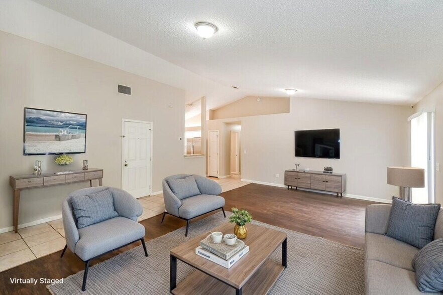 Building Photo - 10725 Meadowlea Dr