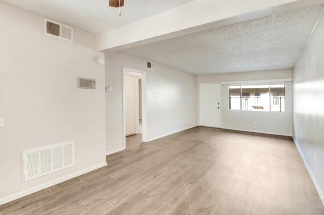 Building Photo - Chancellor Arms