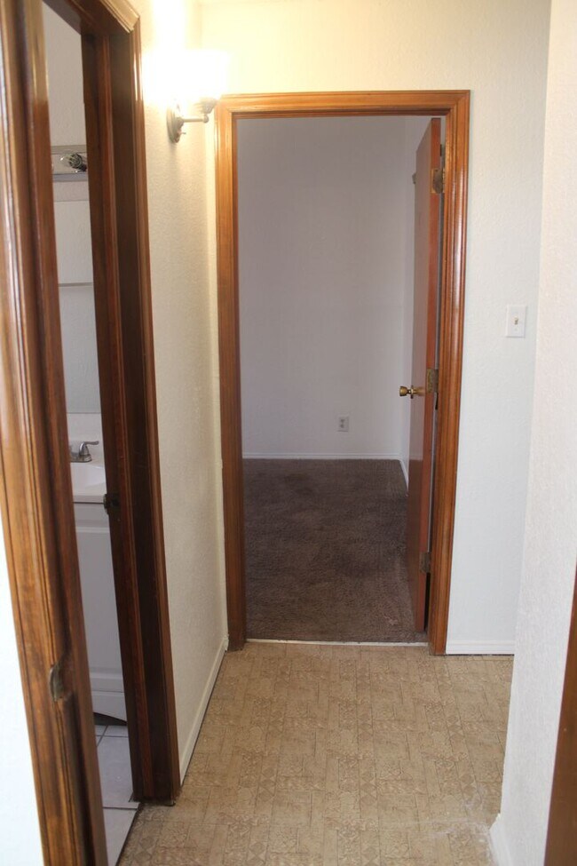 Building Photo - 1472 Sierra De Oro Dr